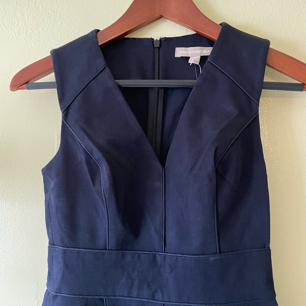 Banana Republic NWT 00P sleeveless black dress, cotton, rayon, spandex.